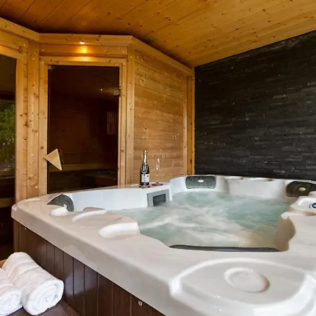 Jacuzzi & Sauna | Teremok Alpesi faház *